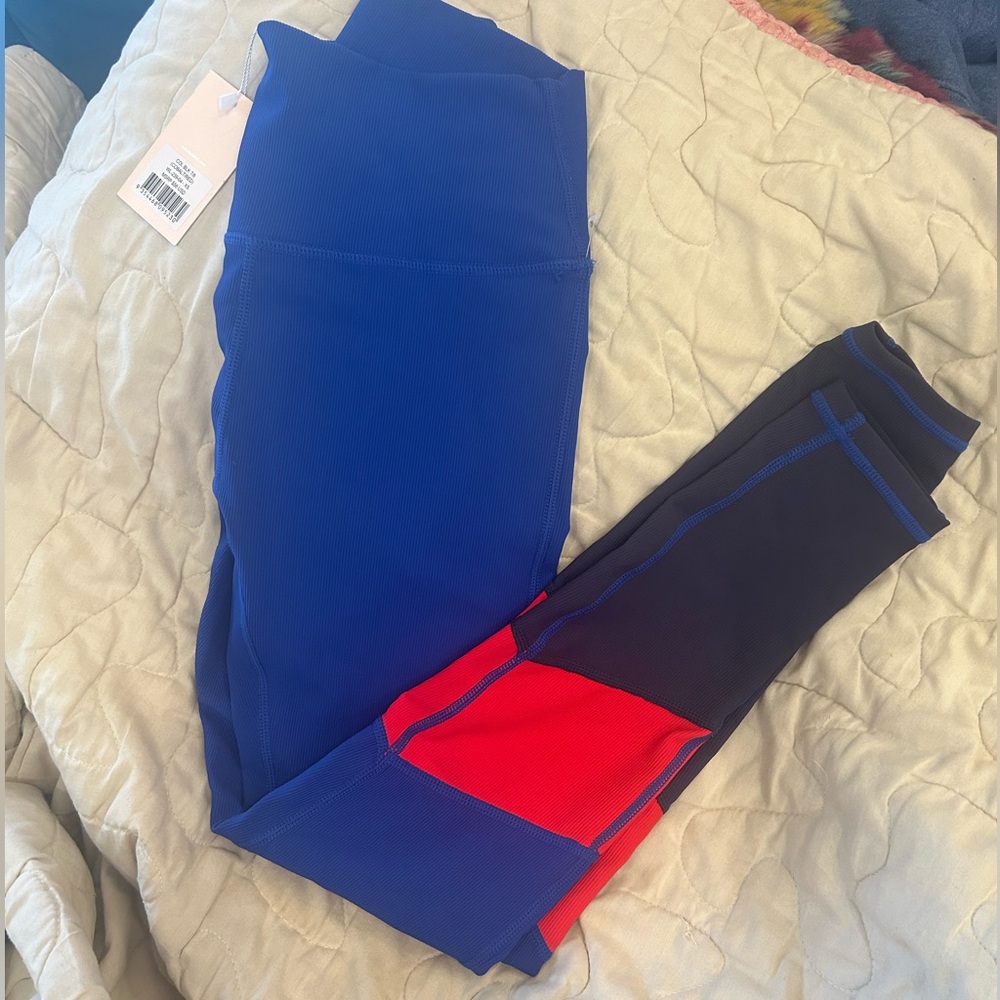Wilo 🆕 Colorblock Leggings Size XS - Picture 2 of 3
